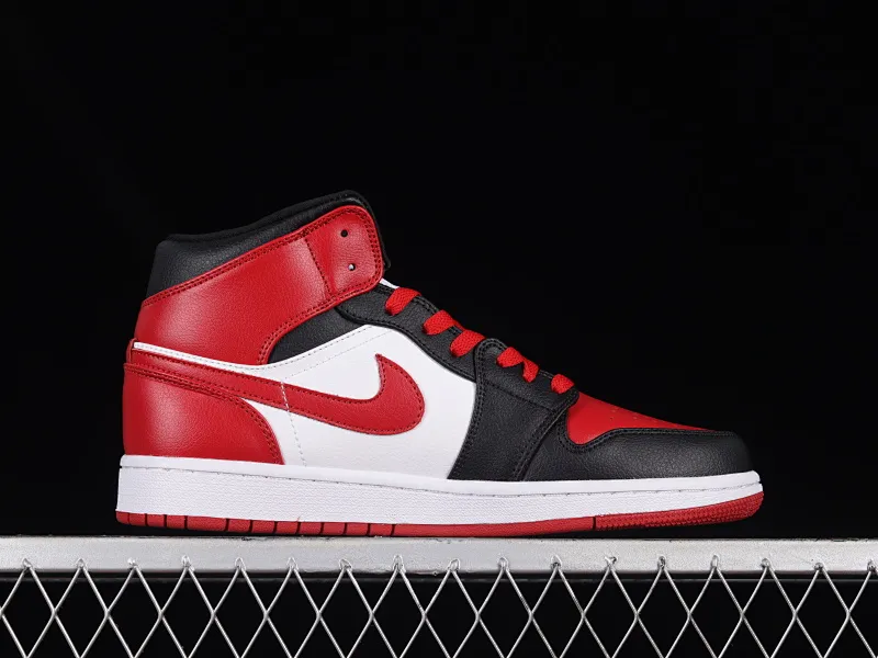 All categories Air Jordan Jordan series basketball shoes Air Jordan 1 Mid Air Jordan 1 Mid AJ1 Joe 1 black red toe Zhongbang basketball shoes BQ6472-079